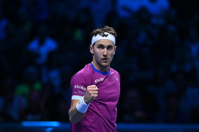 戴维斯杯翻盘年终总决赛，鲁德惊艳四座