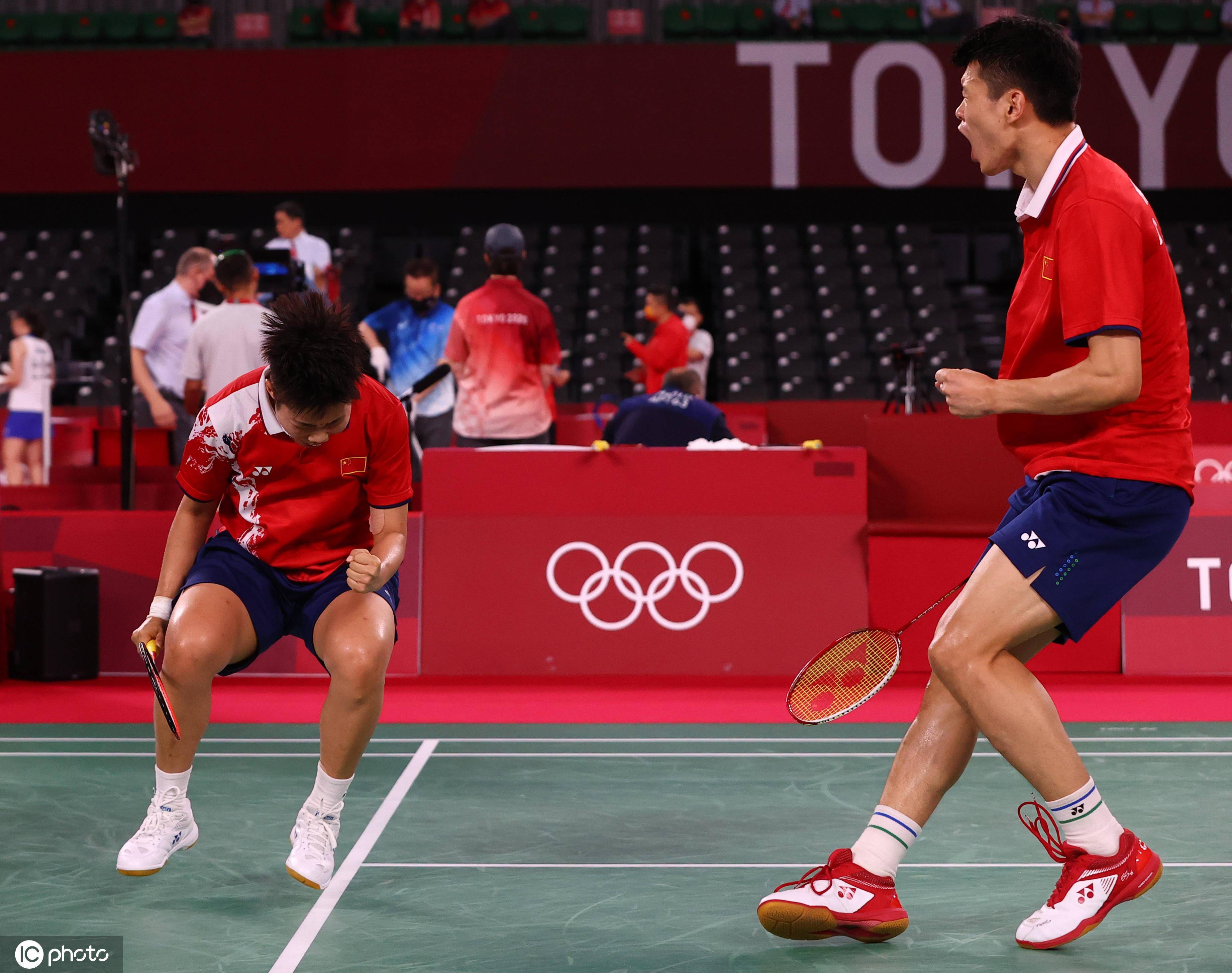 印尼队碾压丹麦队，黄鸭组合带队取胜