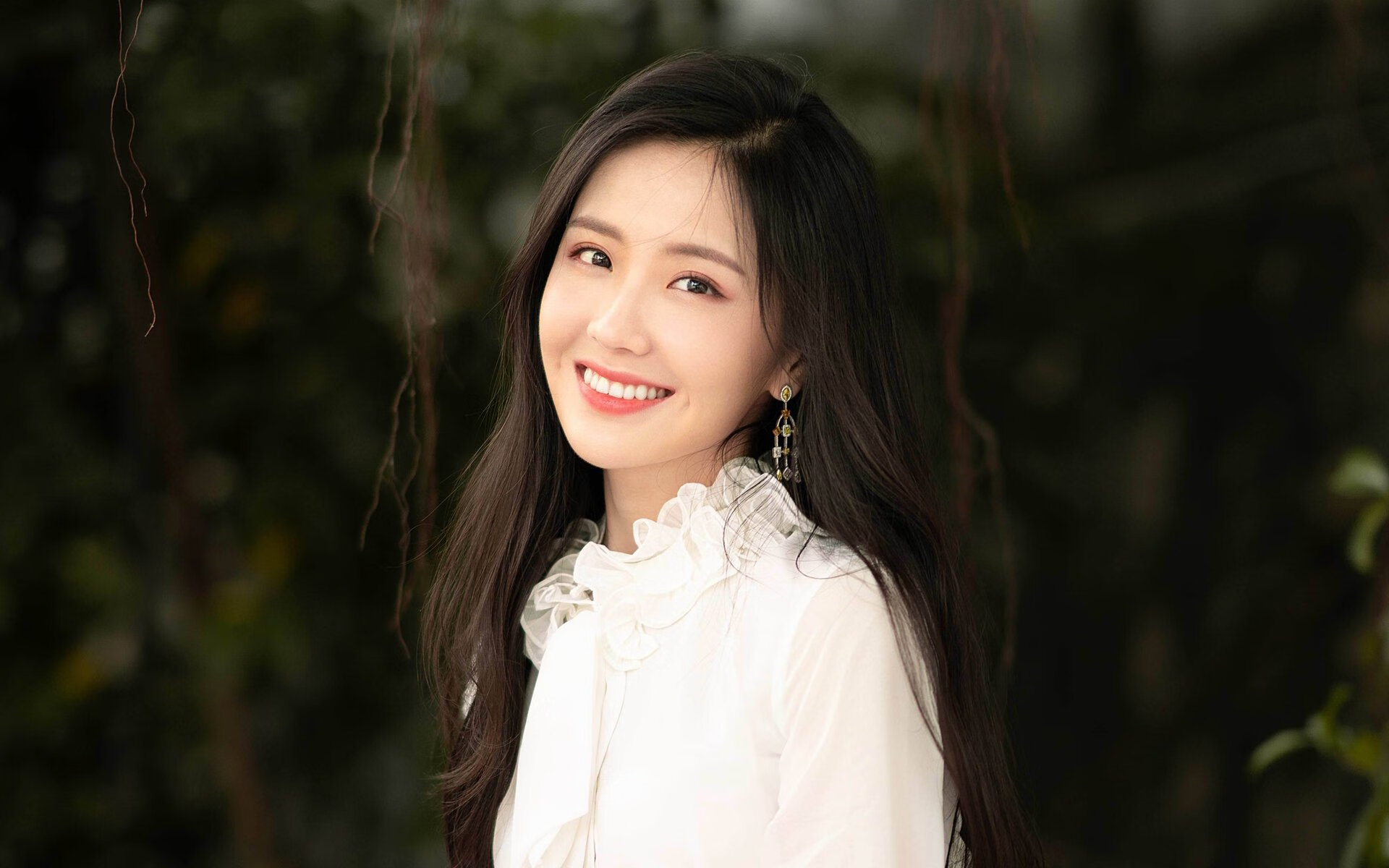 破局者,莱万的救赎与日本的革新