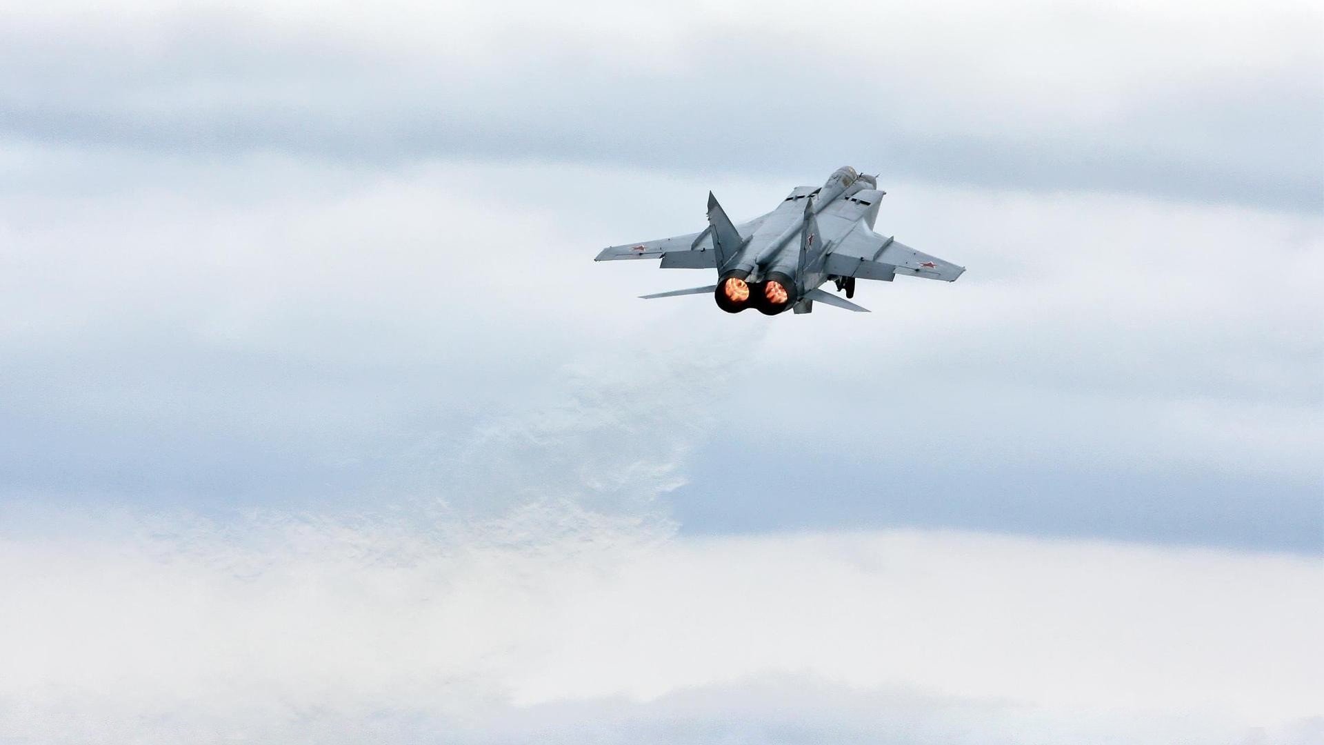 最后一秒,德甲争冠战之夜的失意人如何画出完美弧线?