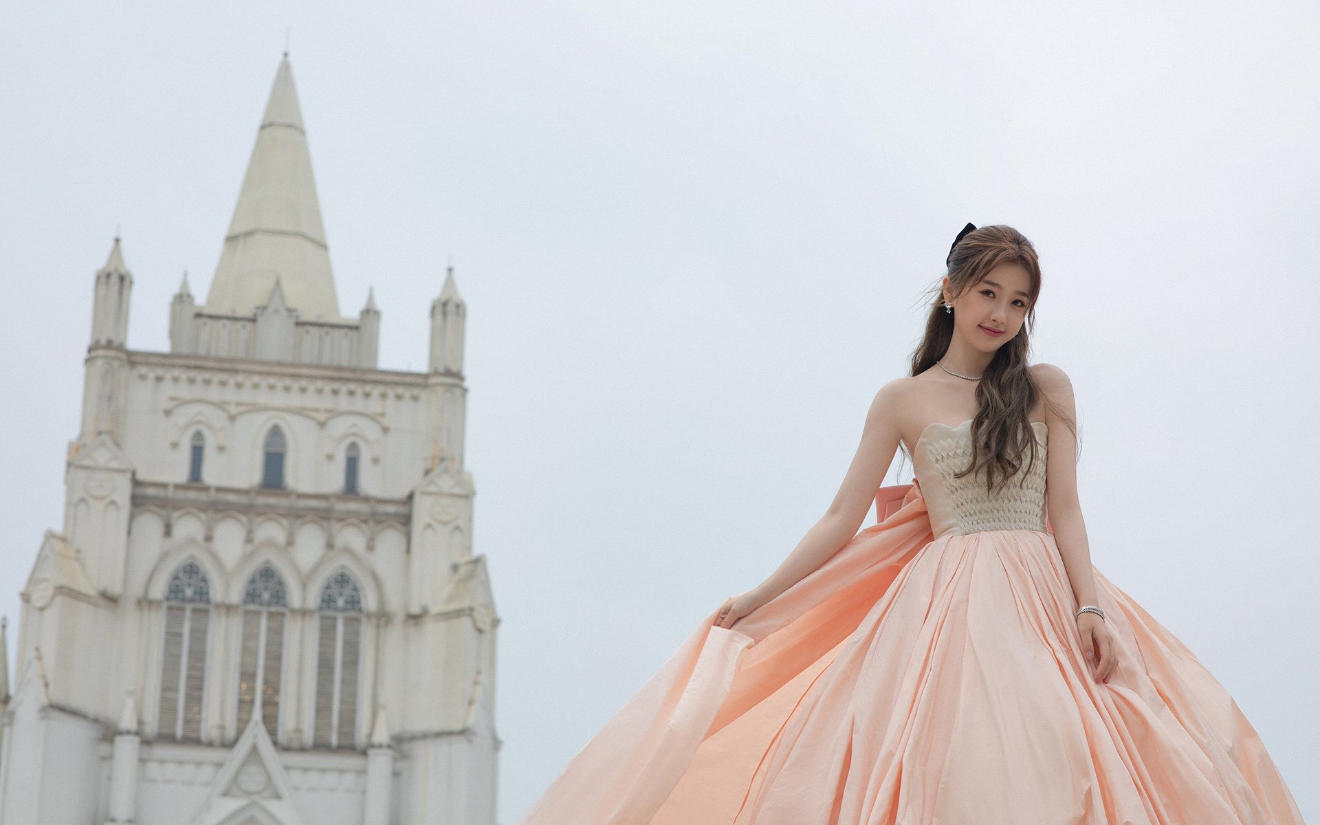 狂飙旋风中的定海神针，卡马文加如何导演那不勒斯对几内亚的技术性横扫